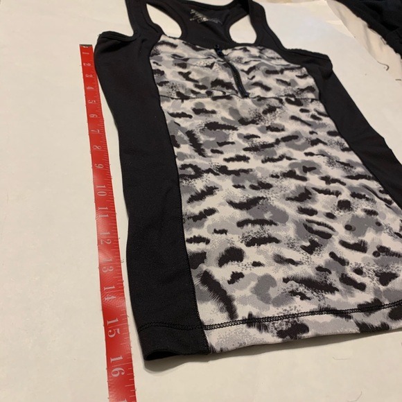 Small ACX Sport white leopard print tank top - Picture 4 of 10